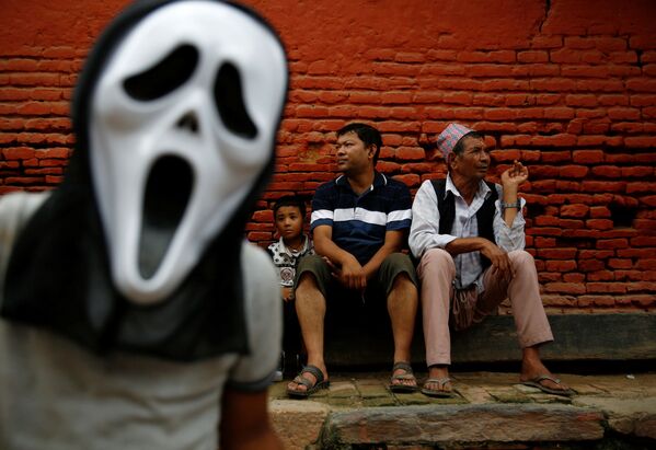 تماشاچیان فستیوال بودایی آتش در شهر لالیتپور در نپال - اسپوتنیک ایران  
