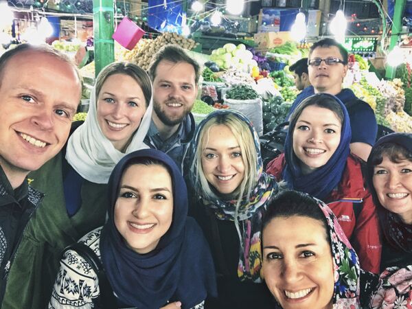 توریستهای خارجی در ایران به کلاس آشپزی می روند توریستهای خارجی در ایران به کلاس آشپزی می روند - اسپوتنیک ایران