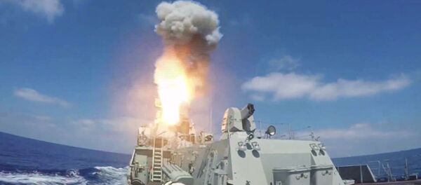 Пуск крылатых ракет Калибр по объектам Джебхат ан-Нусра в Сирии из акватории Средиземного моря - اسپوتنیک ایران  