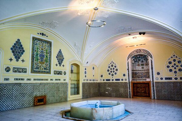 خانهٔ احتساب‌الملک  یکی از یادگارهای تهران قدیم است که اکنون به موزه تبدیل شده‌است. - اسپوتنیک ایران  