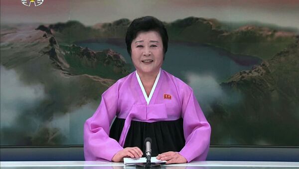 مشهورترین مجری تلویزیون کره شمالی هرروز آغاز جنگ سوم جهانی را اعلام می کند! - اسپوتنیک ایران  