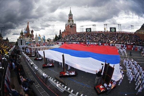 پرچم روسیه در مراسم جشن تولد شهر در میدان سرخ مسکو - اسپوتنیک ایران  