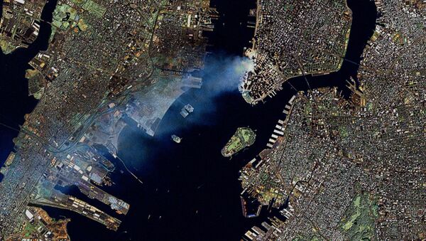 عکس فضایی ناسا از دود برج های نیویورک - اسپوتنیک ایران  