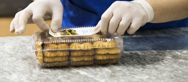 مقام ایرانی موضوع کیک های آلوده را به بیوتروریسم مرتبط دانست مقام ایرانی موضوع کیک های آلوده را به بیوتروریسم مرتبط دانست - اسپوتنیک ایران