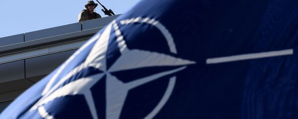 آلمان و فرانسه توافق کردند که بدون ناتو از خود دفاع کنند آلمان و فرانسه توافق کردند که بدون ناتو از خود دفاع کنند - اسپوتنیک ایران