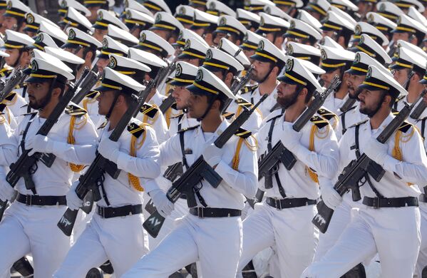 نیروهای مسلح ایران در در مراسم رژه روز نیروهای مسلح در تهران - اسپوتنیک ایران  