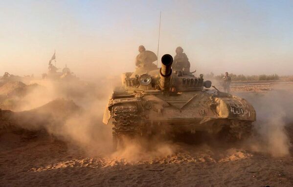 تانک های ارتش سوریه در دیرالزور - اسپوتنیک ایران  