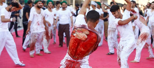 ایندیپندنت عاشورا شیعیان را چگونه معرفی کرده بود؟ +عکس - اسپوتنیک ایران  