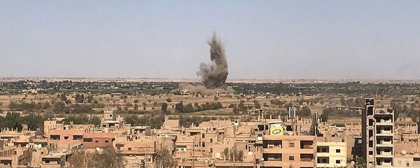 استفاده ائتلاف آمریکایی از فسفر سفید در دیرالزور سوریه استفاده ائتلاف آمریکایی از فسفر سفید در دیرالزور سوریه - اسپوتنیک ایران