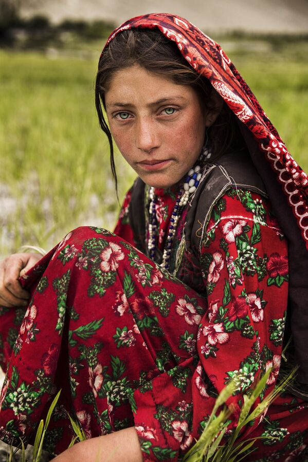 پرتره دختری از افغانستان در کتاب اطلس زیبایی - اسپوتنیک ایران  