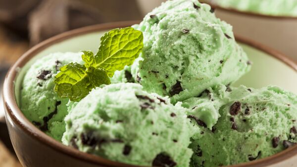 بستنی پسته ای - اسپوتنیک ایران  