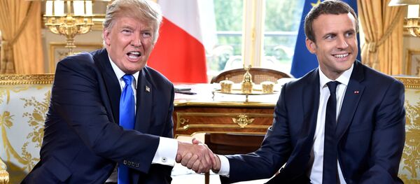 ترامپ معتقد است كه آمریكا با روسیه همراه می شود ترامپ معتقد است كه آمریكا با روسیه همراه می شود - اسپوتنیک ایران