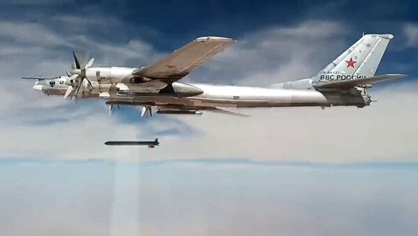 فیلم حملات نیروی هوایی روسیه به تاسیسات تروریست ها در سوریه +فیلم - اسپوتنیک ایران  