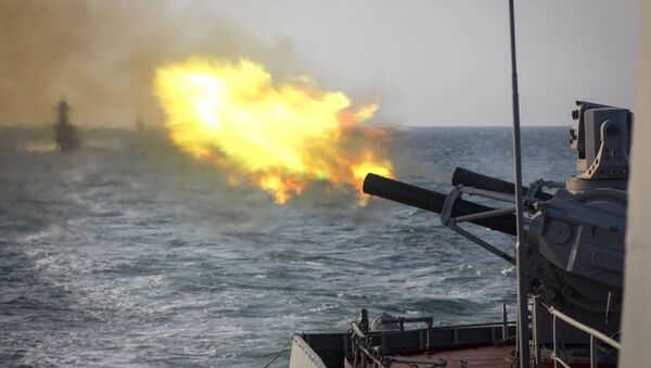 تیراندازی های آموزشی از سامانه موشکی ـ توپخانه ای پالاش هنگام رزمایش ناوگان روسیه در دریای خزر - اسپوتنیک ایران  