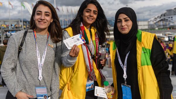 شرکت کنندگان نوزدهمین فستیوال جهانی جوانان و دانشجویان در پارک المپیک سوچی - اسپوتنیک ایران  
