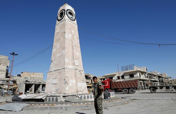 نمایی از برج ساعت در شهر رقه - سوریه - اسپوتنیک ایران  