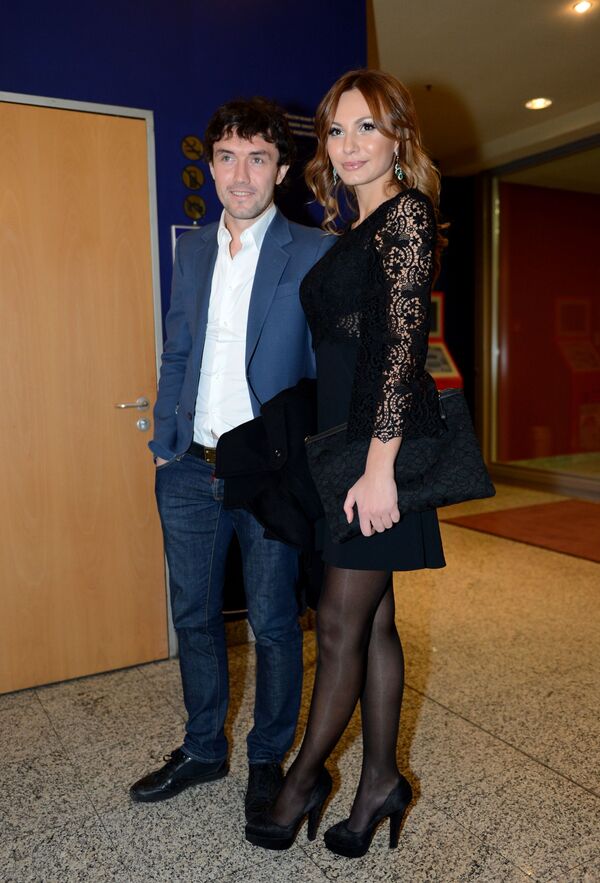 فوتبالیست یوری ژیرکوف با همسرش اینا - اسپوتنیک ایران  