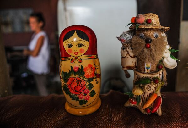عروسک و ماتروشکای در آپارتمانی در کوبا - اسپوتنیک ایران  