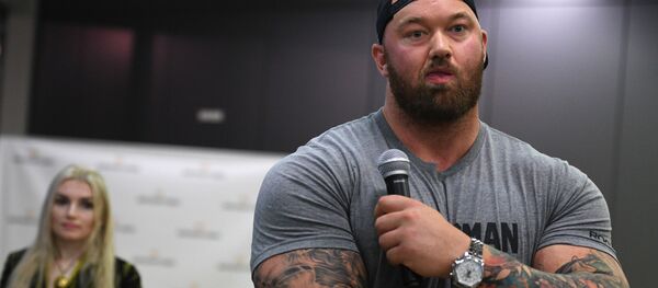 بازیگر بازی تاج و تخت با بلند کردن وزنه 474 کیلوگرمی رکورد دنیا را شکست بازیگر بازی تاج و تخت با بلند کردن وزنه 474 کیلوگرمی رکورد دنیا را شکست - اسپوتنیک ایران