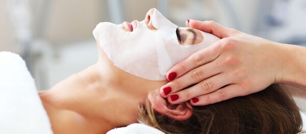 آرایشگاه زنانه در چادر در سر پل ذهاب +عکس آرایشگاه زنانه در چادر در سر پل ذهاب +عکس - اسپوتنیک ایران