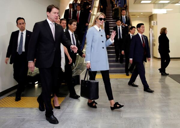ایوانکا ترامپ مشاور رئیس جمهور آمریکا در فرودگاه بین المللی ناریتا - ژاپن - اسپوتنیک ایران  