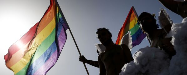 راهپیمایی همجنس بازان در پایتخت ترکیه آزاد شد راهپیمایی همجنس بازان در پایتخت ترکیه آزاد شد - اسپوتنیک ایران