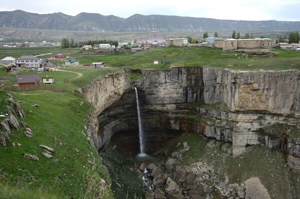 آبشار «  توبوت» در تنگه « سولوتلین» داغستان - اسپوتنیک ایران  