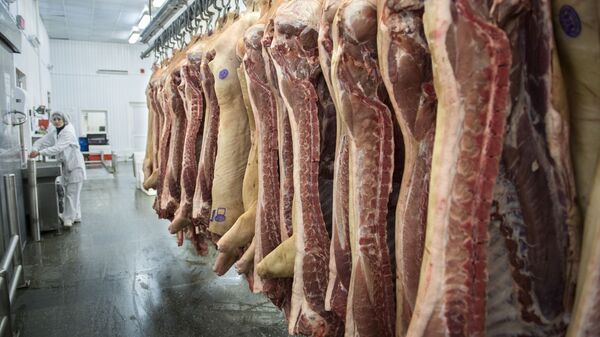 رئیس اتحادیه گوشت گوسفندی ایران نرخ هر کیلو شقه گوسفندی بدون دنبه را اعلام کرد - اسپوتنیک ایران  
