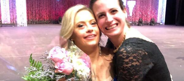 میکائیلا هولمگرن 22 ساله ملکه زیبایی «مینه سوتا» شد میکائیلا هولمگرن 22 ساله ملکه زیبایی «مینه سوتا» شد - اسپوتنیک ایران