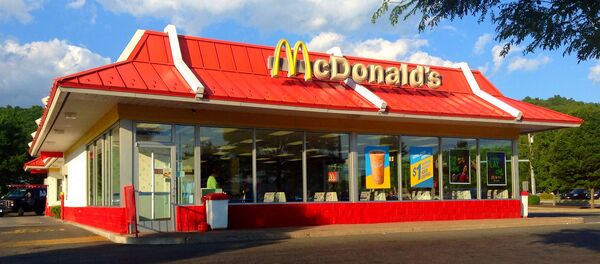 مک دونالد یک زن مسلمان را راه نداد + عکس - اسپوتنیک ایران  