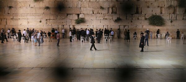 دیوار ندبه در اسرائیل ضدعفونی شد
دیوار ندبه در اسرائیل ضدعفونی شد
- اسپوتنیک ایران