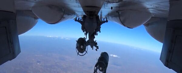 حمله روسیه به تروریست ها در پاسخ به ساقط کردن جنگنده سوخو 25+ ویدیو - اسپوتنیک ایران  