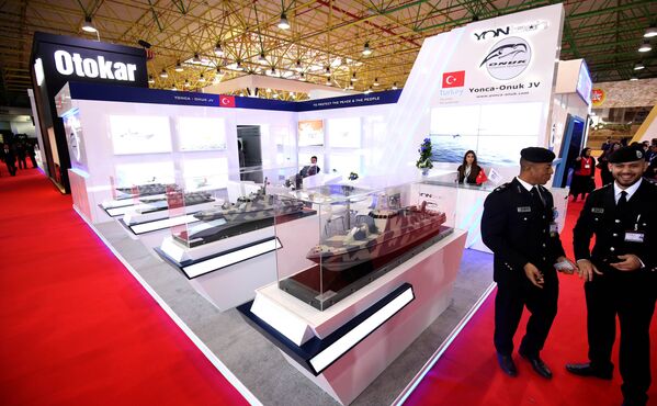 استند شرکت کشتی  سازی Yonca-Onuk JV ترکیه در نمایشگاه بین المللی تسلیحات و تجهیزات نظامی  Gulf Defence & Aerospace-2017 در کویت - اسپوتنیک ایران  