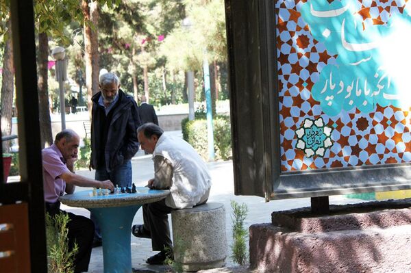 ایرانیان چند ساعت در هفته کار مفید می کنند؟ ایرانیان چند ساعت در هفته کار مفید می کنند؟ - اسپوتنیک ایران