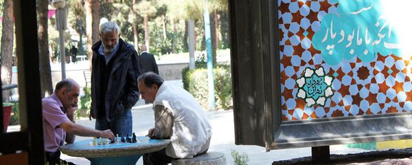 اعتراض بازنشستگان به وضعیت حقوق خود اعتراض بازنشستگان به وضعیت حقوق خود - اسپوتنیک ایران