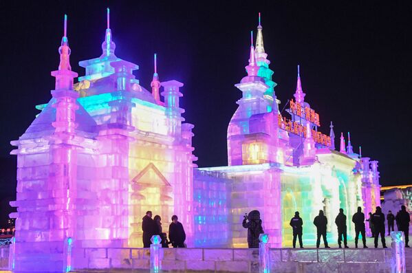 نوزدهمین فستیوال بین المللی یخ و برف روسیه-چین-مغولستان در منچوری - اسپوتنیک ایران  