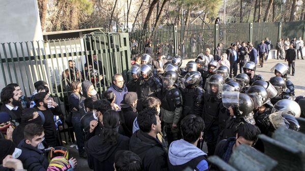 بازداشت شدگان اعتراضات ایران - اسپوتنیک ایران  