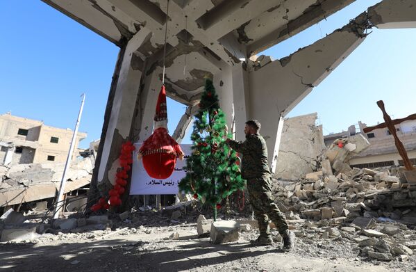 درخت کریسمس در سوریه - اسپوتنیک ایران  
