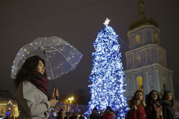 درخت کریسمس در اکراین - اسپوتنیک ایران  