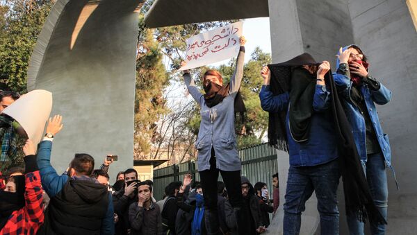 دستگیری تبعه اروپایی عامل اغتشاش در ایران - اسپوتنیک ایران  