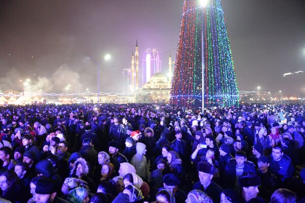 جشن سال نو در گروزنی - اسپوتنیک ایران  