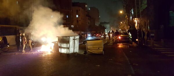 جزئیات بیشتر از اعتراضات به گرانى بنزين در ایران جزئیات بیشتر از اعتراضات به گرانى بنزين در ایران - اسپوتنیک ایران