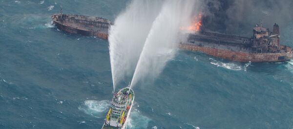 راز نجات خدمه کشتی چینی و کشته شدن خدمه نفتکش ایرانی - اسپوتنیک ایران  