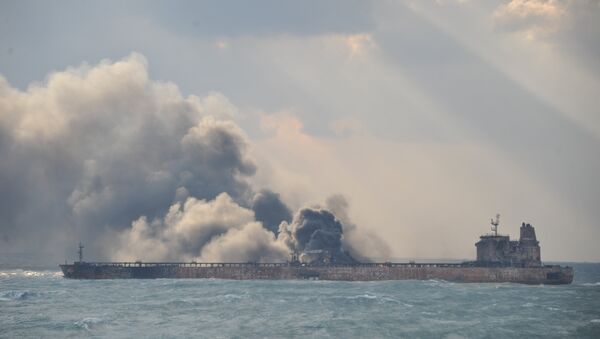 عکس کشتی چینی که با نفتکش سانچی برخورد کرد+ عکس - اسپوتنیک ایران  