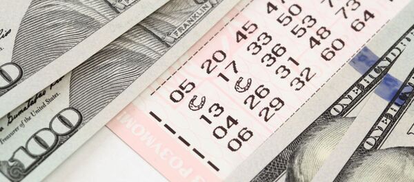 یک زن آمریکایی برنده سه میلیون دلاری جک پات شد یک زن آمریکایی برنده سه میلیون دلاری جک پات شد - اسپوتنیک ایران