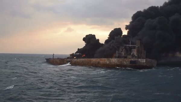 آتش سوزی در نفتکش ایرانی سانچی - اسپوتنیک ایران  