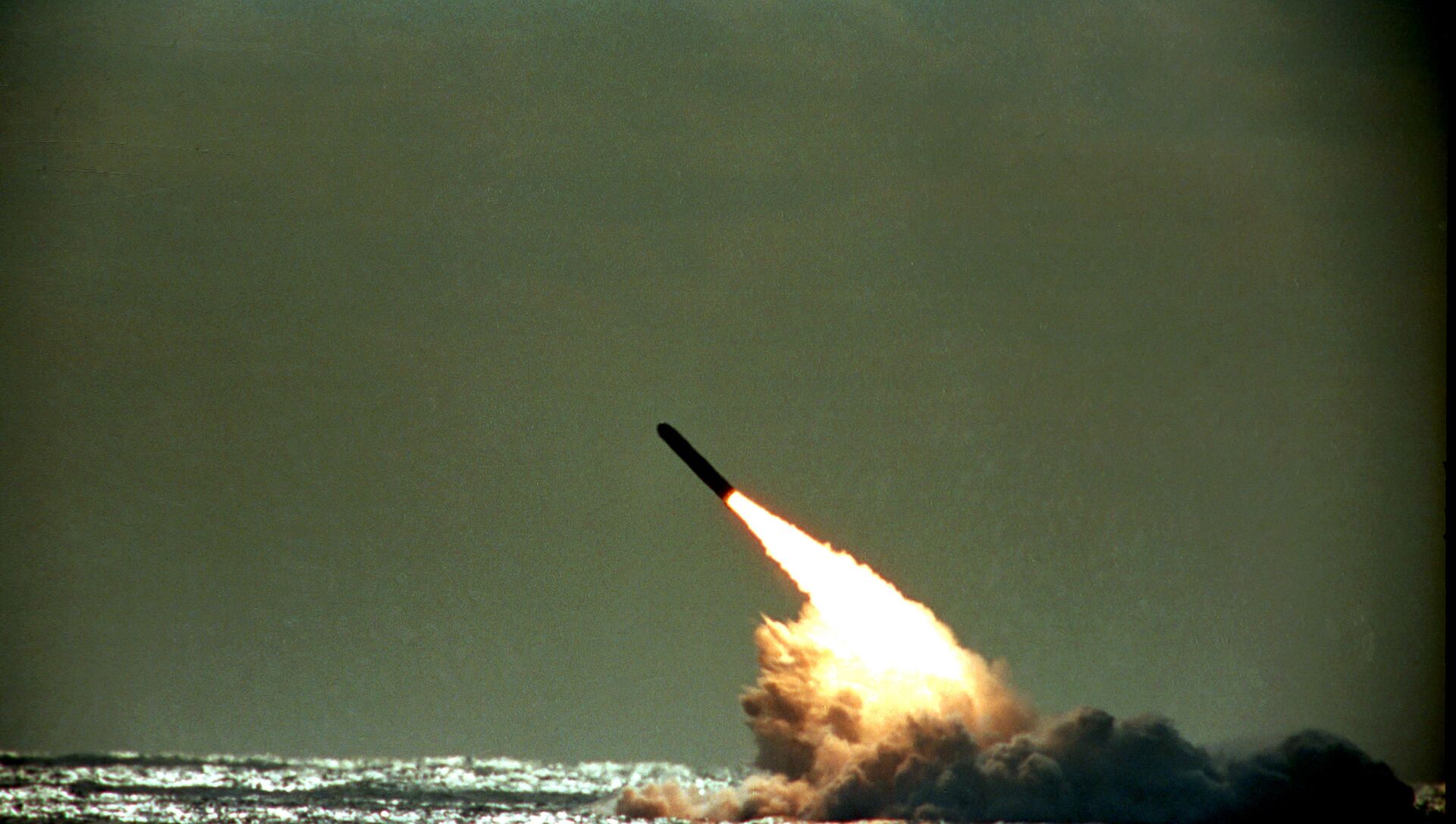 آمریکا موشک بالستیک Trident II را آزمایش کرد - اسپوتنیک ایران  , 1920, 18.09.2021