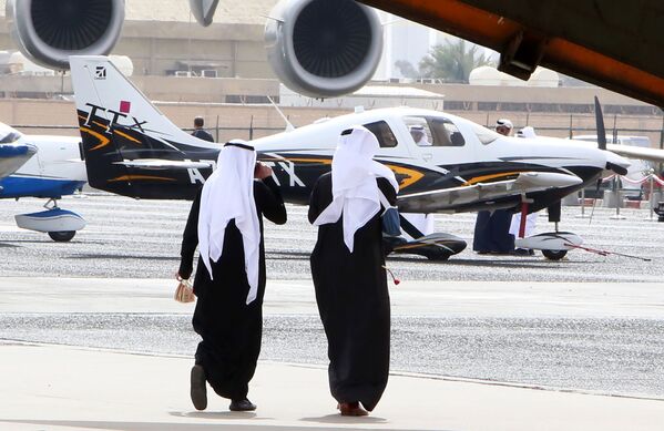 بازیدگنندگان در نمایشگاه هوایی کویت - اسپوتنیک ایران  