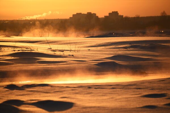 هوای زمستانی در رودخانه توم روسیه - اسپوتنیک ایران  