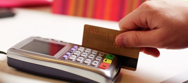 شیوه جدید کلاهبرداری در ایران با دستگاه پوز تقلبی +ویدئو - اسپوتنیک ایران  